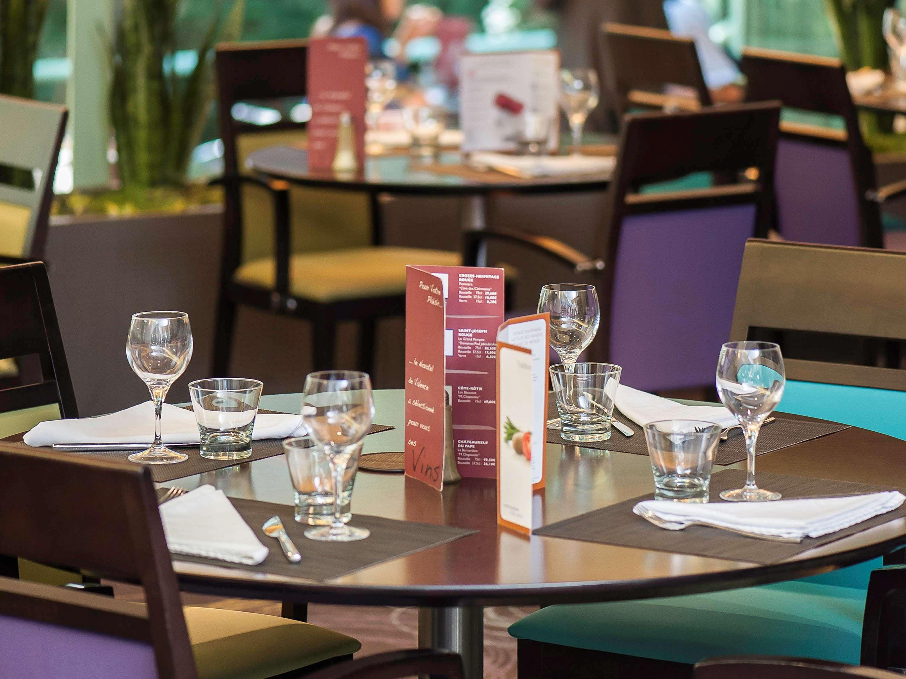 Novotel Valence Sud Екстериор снимка