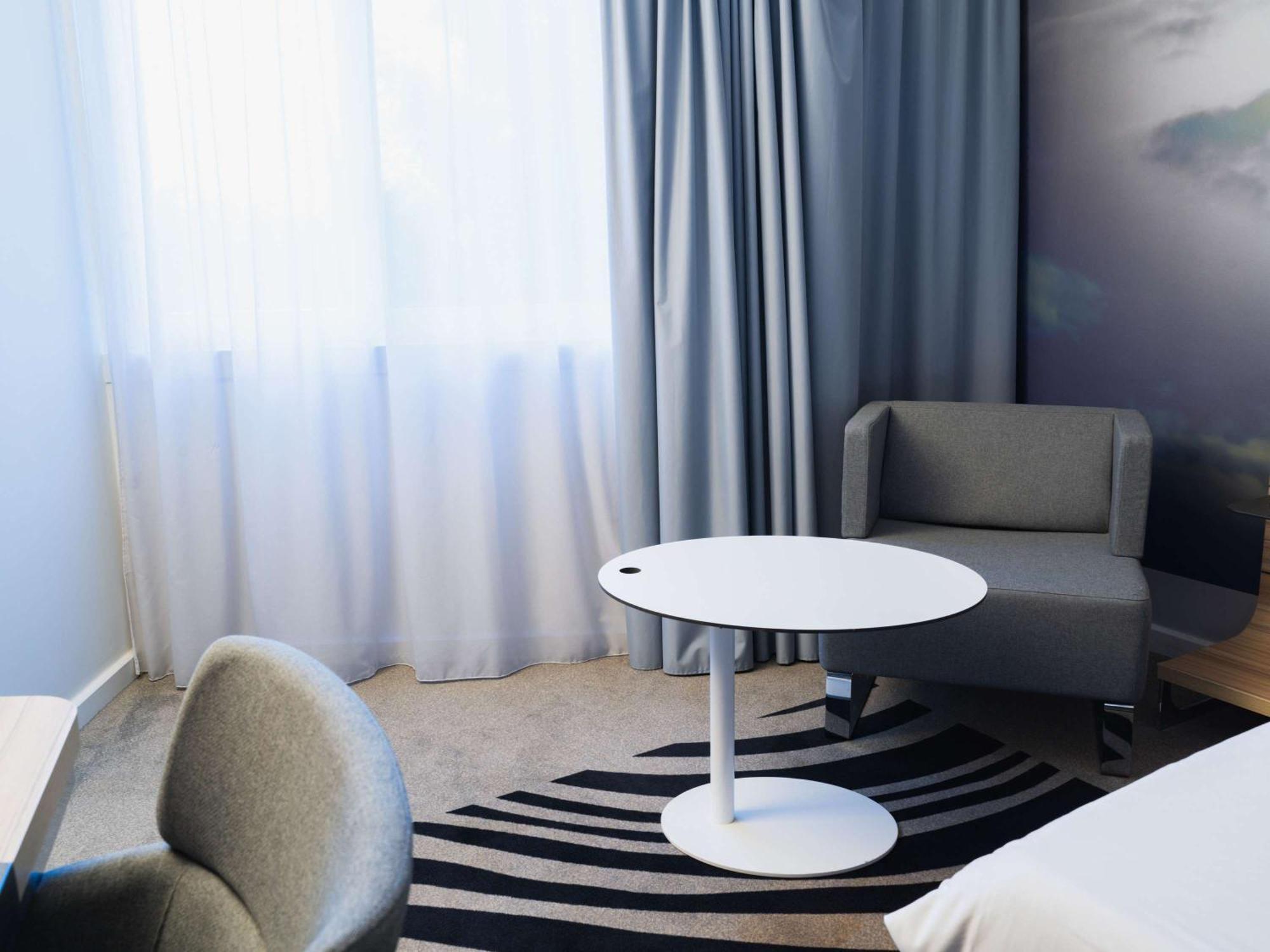 Novotel Valence Sud Екстериор снимка
